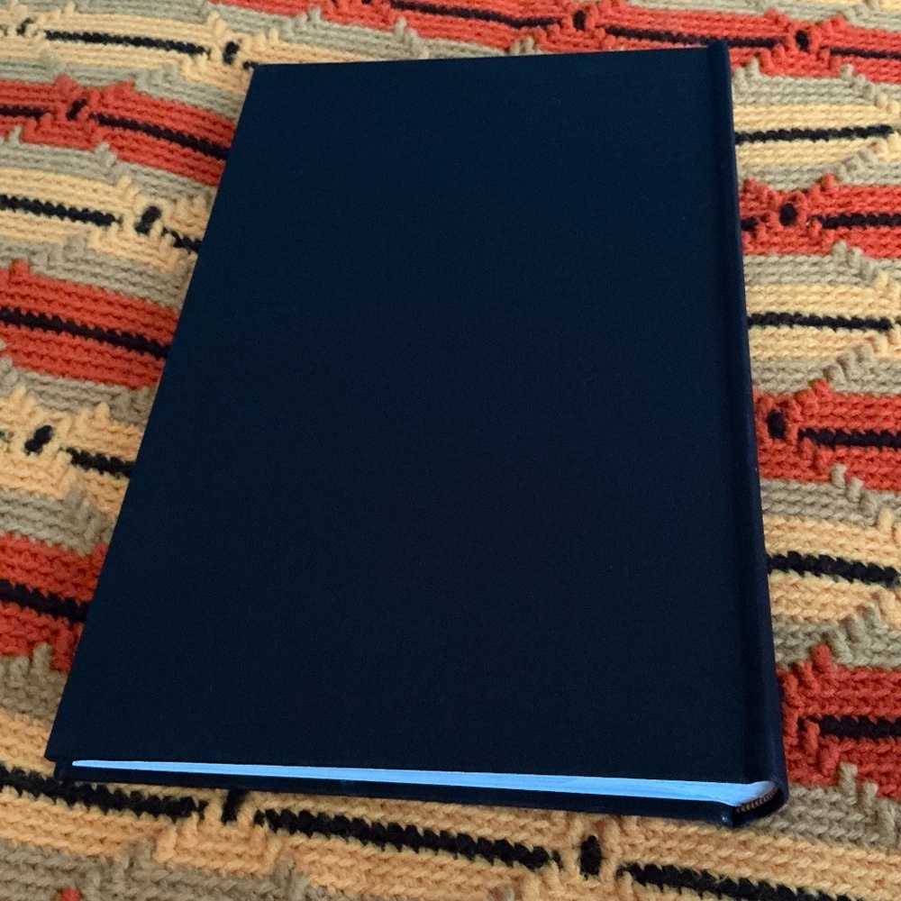 German Themed Photo Album Holds 300 4” x 6” Photos - Picture 3 of 5